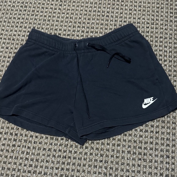 Nike Women's Dark Athletic Shorts - Picture 1 of 1